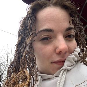 Meet your Posher, Kendra